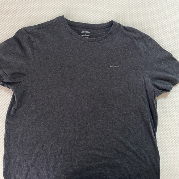Men’s dark gray Calvin Klein T-shirt - Picture 3 of 3